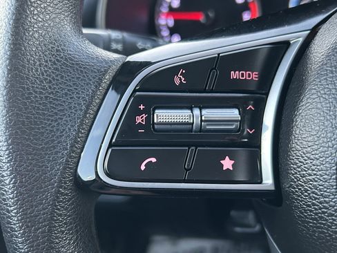 Used 2023 Kia Forte LXS image 19