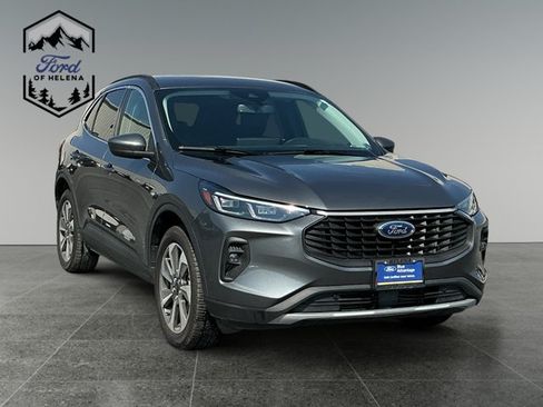 Certified 2025 Ford Escape Platinum AWD/4WD image 7