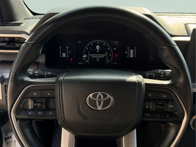 Used 2025 Toyota 4Runner SR5 AWD/4WD image 22