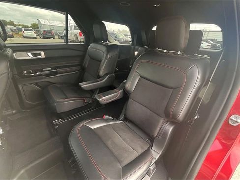 Used 2023 Ford Explorer ST-Line w/ Class IV Trailer Tow Package image 33