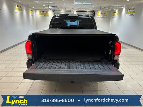 Used 2019 Toyota Tacoma TRD Off-Road AWD/4WD image 23