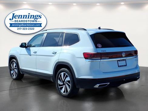 Used 2024 Volkswagen Atlas SE image 3