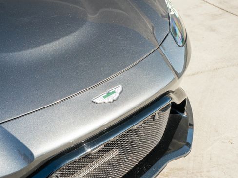Used 2019 Aston Martin V8 Vantage Coupe image 29