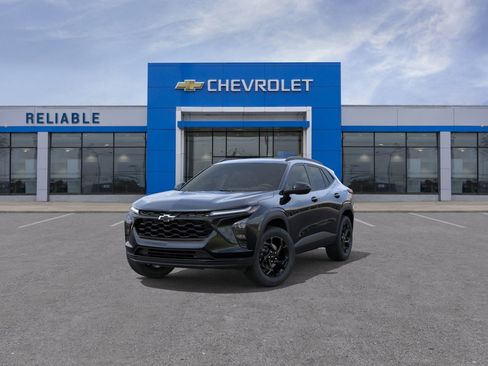 New 2026 Chevrolet Trax LT w/ Sunroof Package image 8