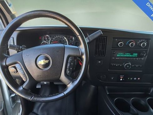 Used 2023 Chevrolet Express 3500 Work Van w/ Power Convenience Package image 9