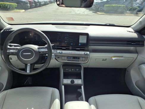 Used 2024 Hyundai Kona Limited AWD/4WD image 3