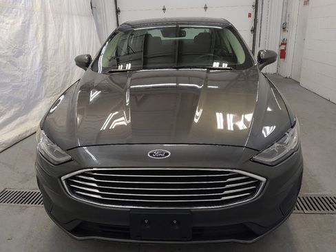 Used 2019 Ford Fusion SE image 15