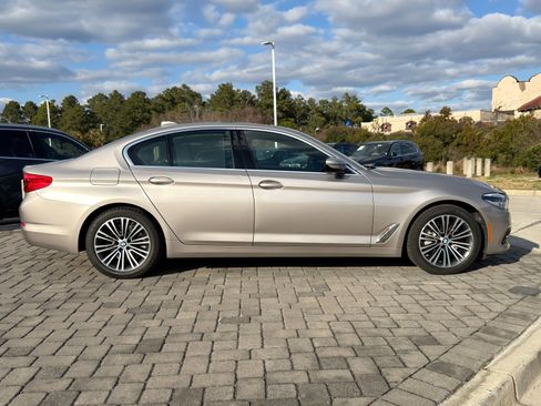 Used 2019 BMW 530i w/ Executive Package image 8