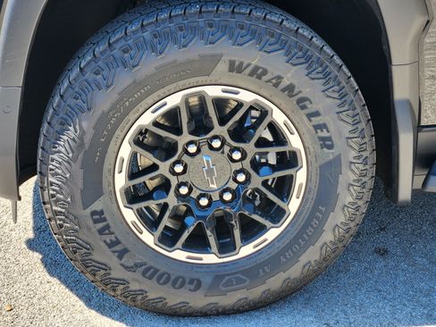 New 2026 Chevrolet Silverado EV Trail Boss w/ Premium Package image 8