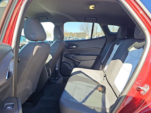 Used 2024 Chevrolet Trax RS image 10