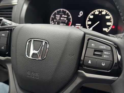 Used 2025 Honda Odyssey EX-L image 31