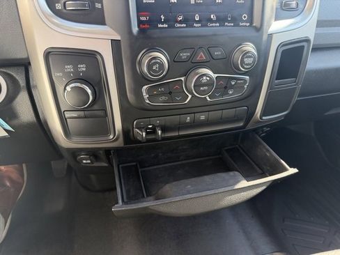 Used 2018 RAM 2500 SLT w/ Luxury Group image 15