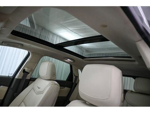 Used 2017 Cadillac XT5 Luxury w/ Driver Awareness Package image 11