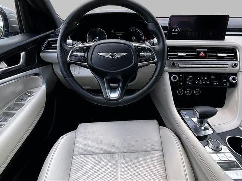 Used 2025 Genesis G70 2.5T RWD image 12
