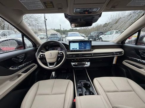 New 2026 Lincoln Corsair Reserve image 10