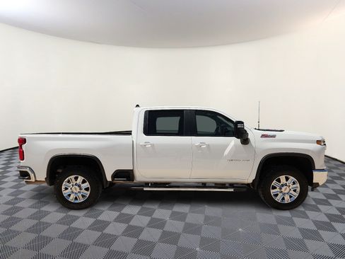 Used 2025 Chevrolet Silverado 2500 LT AWD/4WD image 5