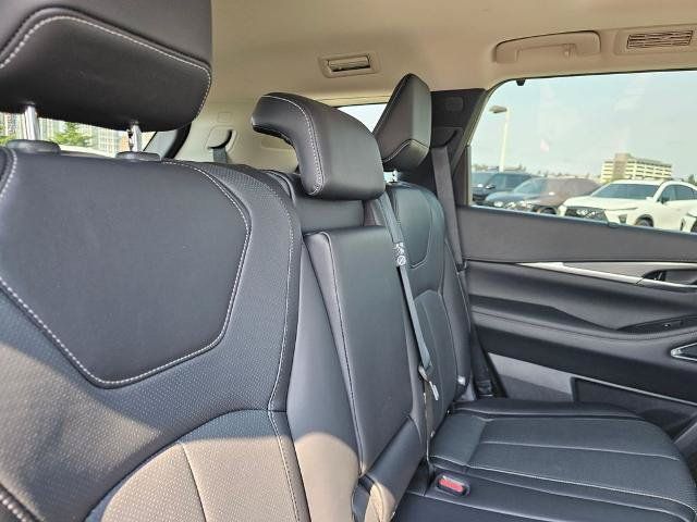Certified 2025 INFINITI QX60 Luxe w/ Cargo Package AWD/4WD image 11