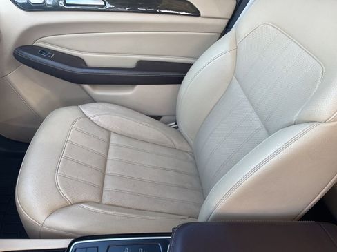 Used 2017 Mercedes-Benz GLS 450 4MATIC image 14