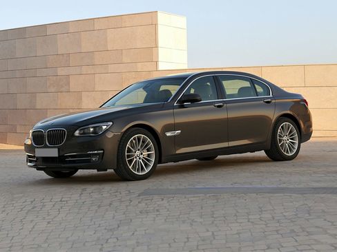 Used 2015 BMW 740Li xDrive image 1