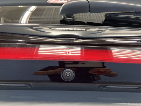 Used 2022 Chrysler Pacifica Limited w/ S Appearance Package image 36