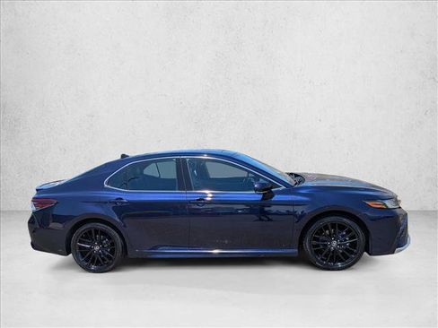 Used 2022 Toyota Camry XSE FWD image 4