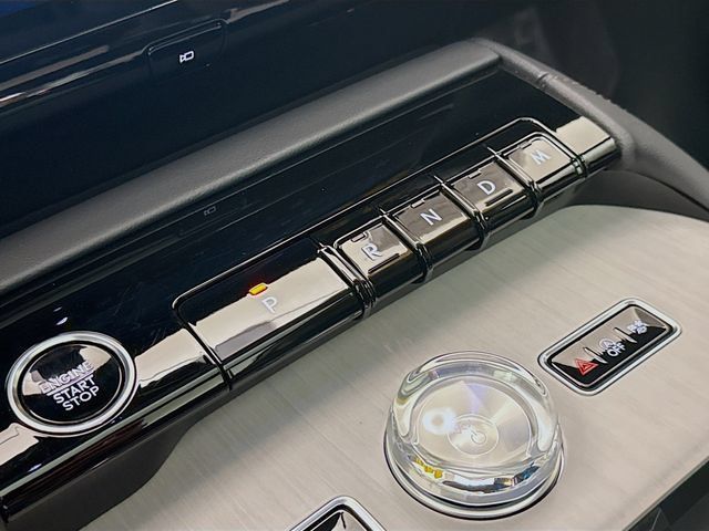 Used 2025 Lincoln Navigator Reserve AWD/4WD image 17