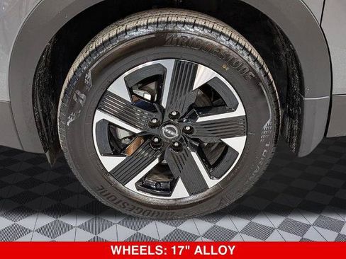 Certified 2025 Nissan Kicks SV w/ SV Premium Package AWD/4WD image 11