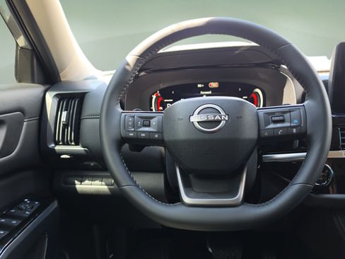 Used 2026 Nissan Pathfinder SL AWD/4WD image 9