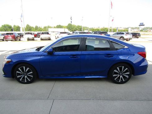 Used 2022 Honda Civic EX image 8