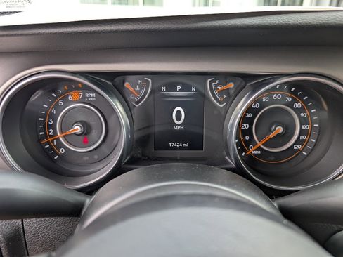 Used 2020 Jeep Wrangler Sport image 23