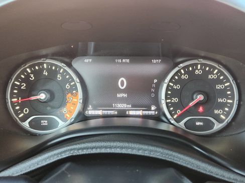 Used 2015 Jeep Renegade Trailhawk image 19