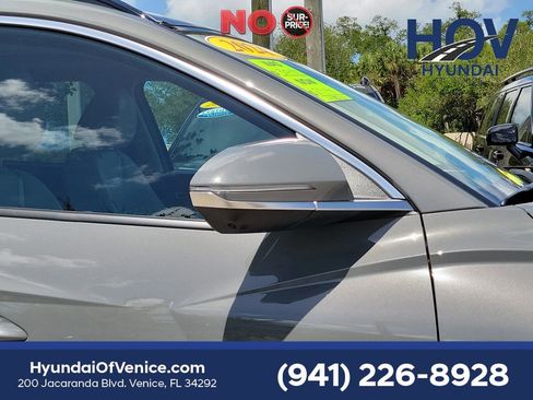 Certified 2024 Hyundai Tucson Limited FWD image 12