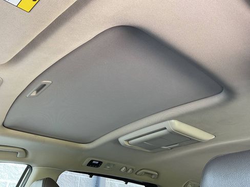 Used 2014 Honda Odyssey Touring Elite image 34