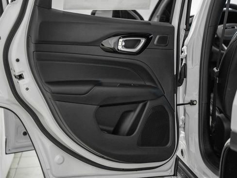 New 2026 Jeep Compass Limited image 38