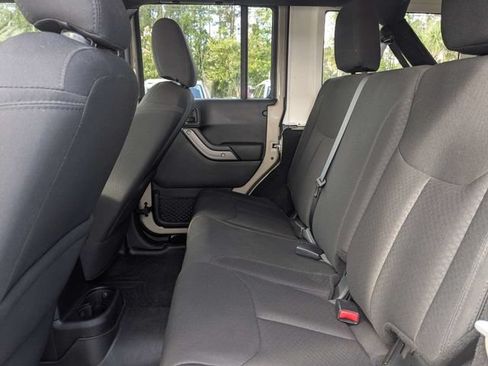 Used 2018 Jeep Wrangler Unlimited Sport S AWD/4WD image 13