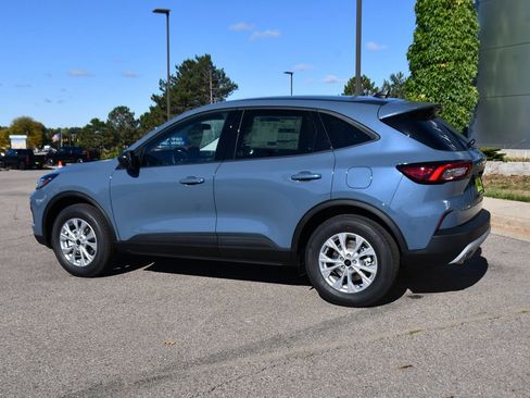 Used 2026 Ford Escape Active w/ Cold Weather Package image 3