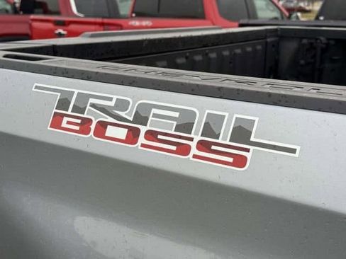 Used 2025 Chevrolet Silverado 1500 LT Trail Boss w/ Convenience Package II image 10