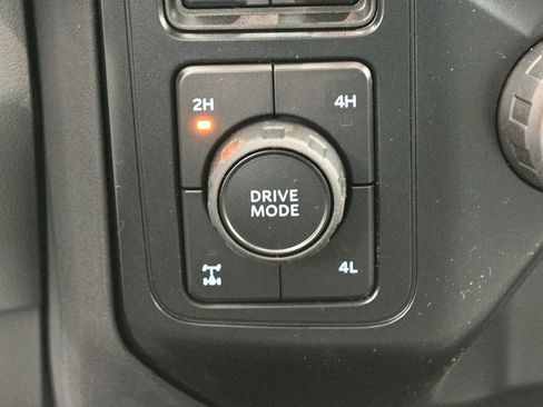 New 2026 Ford F250 XLT w/ FX4 Off-Road Package image 18