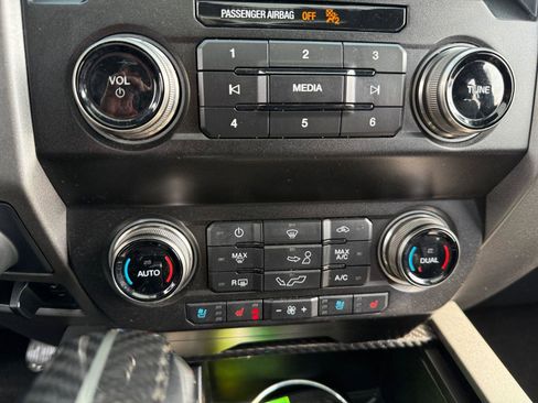 Used 2020 Ford F150 Raptor w/ Equipment Group 802A Luxury image 32