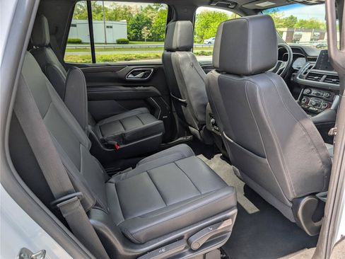 Used 2023 Chevrolet Tahoe Z71 w/ Luxury Package AWD/4WD image 12