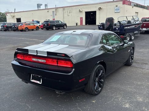 Used 2014 Dodge Challenger SRT8 w/ Harman/Kardon Audio Group RWD image 5