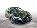Used 2024 Nissan Altima 2.5 SV image 2