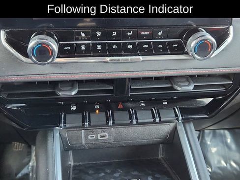 Used 2023 Chevrolet Colorado Z71 w/ Z71 Convenience Package 2 image 43