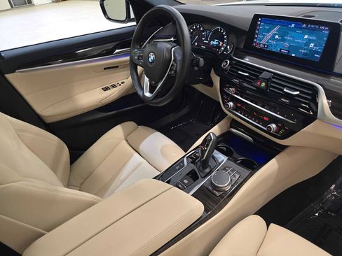 Used 2019 BMW 530e xDrive w/ Convenience Package AWD/4WD image 30
