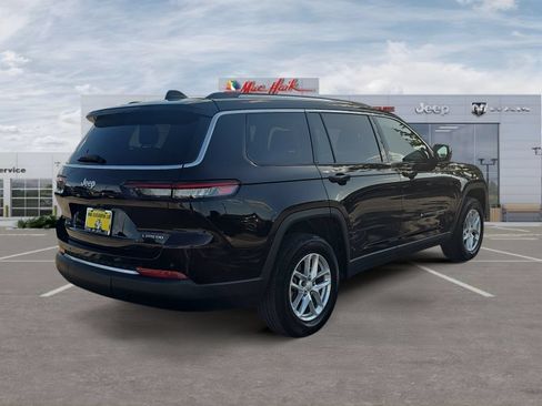 Used 2023 Jeep Grand Cherokee L Laredo AWD/4WD image 5