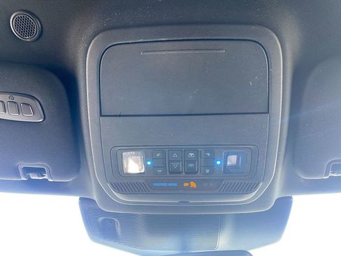 Used 2020 Ford Explorer ST w/ ST Street Pack image 22