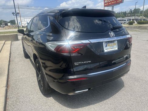 Used 2023 Buick Enclave Essence w/ Experience Buick Package AWD/4WD image 10