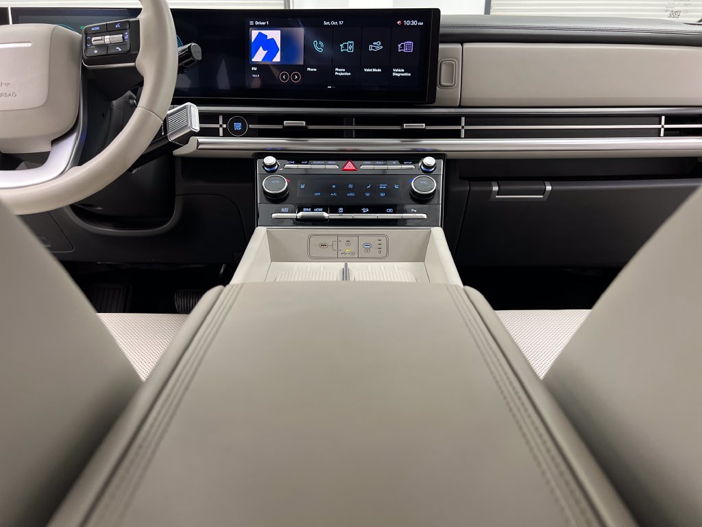Used 2025 Hyundai Santa Fe SEL FWD image 52