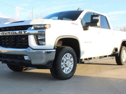 Used 2023 Chevrolet Silverado 2500 LT w/ Convenience Package image 6