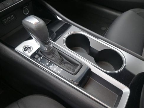 Used 2024 Nissan Altima 2.5 SV image 31